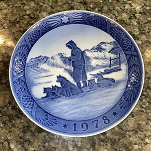 Royal Copenhagen 1978 Christmas Plate - Greenland Scenery, Made in Denmark